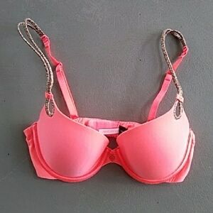 Victoria's Secret Pink T-Shirt Bra with Underwire Size 32C